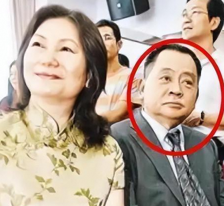 S妈为小三花300万背后，向汪小菲求助的惊人内幕！