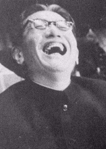 1984年，乔冠华去世，走投无路的章含之找到丈夫生前好友，这人不怕受牵连，开口说