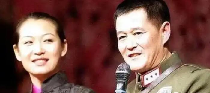1991年5月7日，辽宁铁岭民政局外，葛淑珍紧握协议，指尖泛白。那份协议