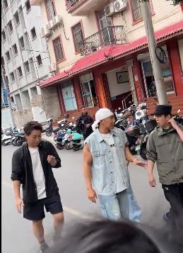 刘畊宏掉粉这事儿，跟他自己关系似乎不大吧，其实要说这事儿的起因，就是刘畊宏的活
