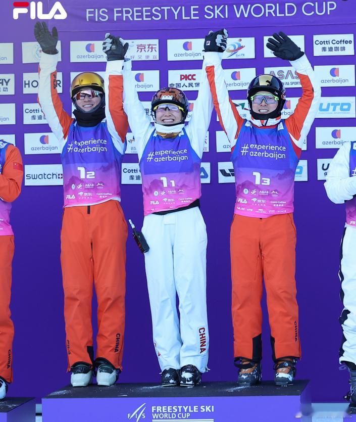 2526赛季冬奥冰雪项目中国国家队第一个满分包揽式特大胜仗，来自自由式滑雪空中技