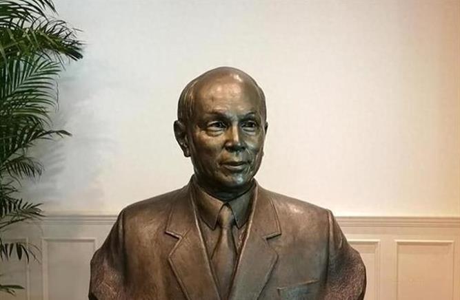 “肥肉”不能再给李嘉诚家族了！彭博社消息，知情者透露，香港富豪李泽楷旗下保险公司