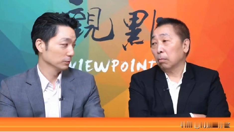 唐湘龙问蒋万安:你确定姓蒋吗？蒋万安回答:我姓蒋！唐湘龙接着问:那