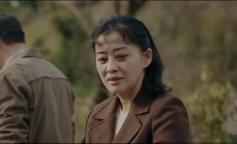 中年人玩起爱情至上，往往比年轻人更像一场预谋已久的谋杀。在《好好的时光》里，