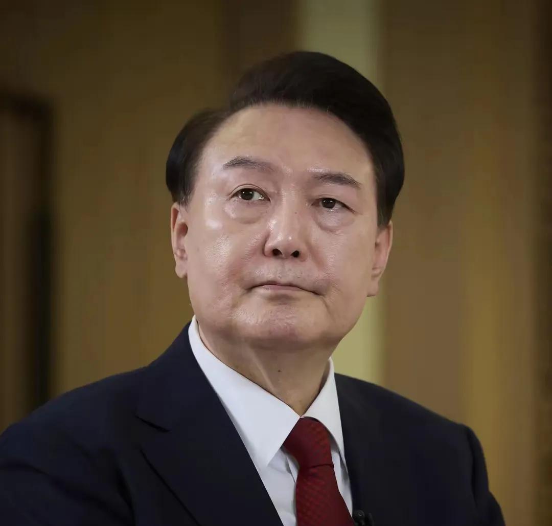 李在明又给尹锡悦增加了3个罪状，这下人们感觉到李在明不可能会放过尹锡悦，他们两人