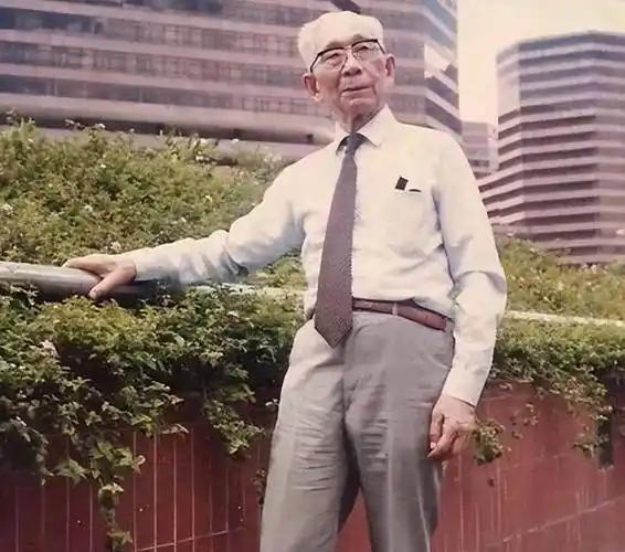1949年，华野抓到一个俘虏，钟期光一看："原来是你啊！你就别去功德林了。"