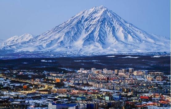 美俄谈判后，俄罗斯现在最大的痛苦，就是不舍得放弃远东地区。一想起远东，就像拿着一