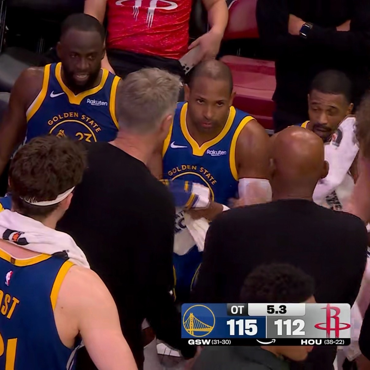 残阵勇士客场加时拿下了火箭，神奇！杜兰特错失关键扳平罚球，追梦格林复苏有防守、霍
