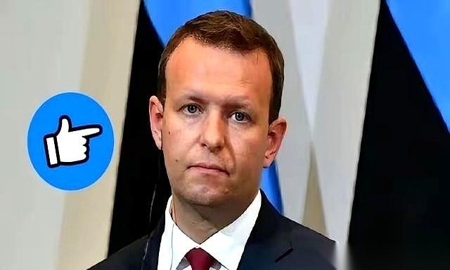 哥们儿，你猜我昨天刷到了什么离谱新闻？爱沙尼亚，一个国家，跑到咱们这儿，当着我