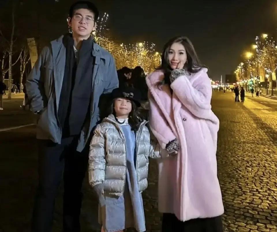 辛奇隆书香门第、哈佛在读没复杂商界黑历史，手握优质学识与人脉何超盈嫁给哈尔滨小