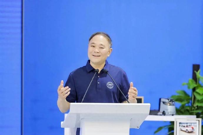 最近，吉利掌门人李书福在内部演讲中表示，吉利全球收购老牌汽车企业，是为了学真本领