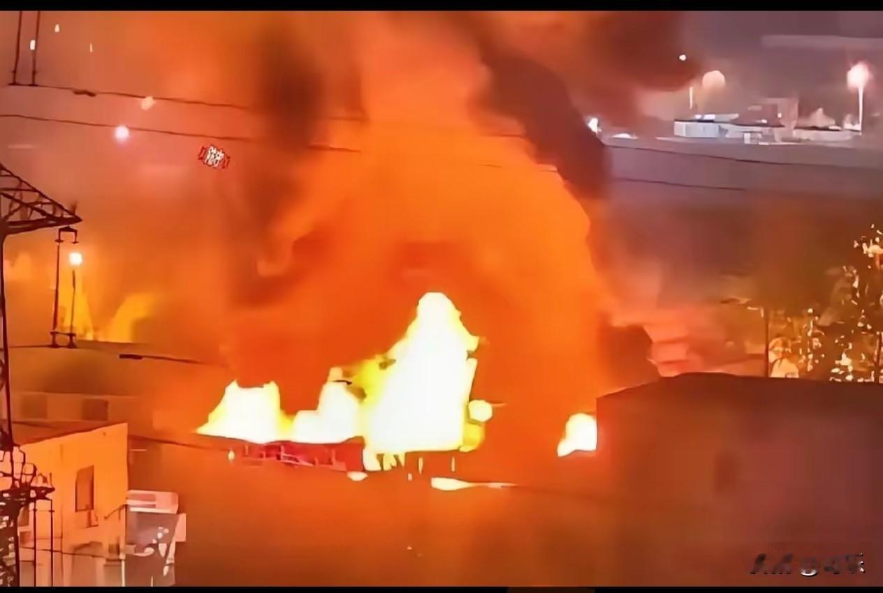 榆林粮库起火，500平烧6小时！我的第一反应：火龙烧仓榆林粮库这场大火，5