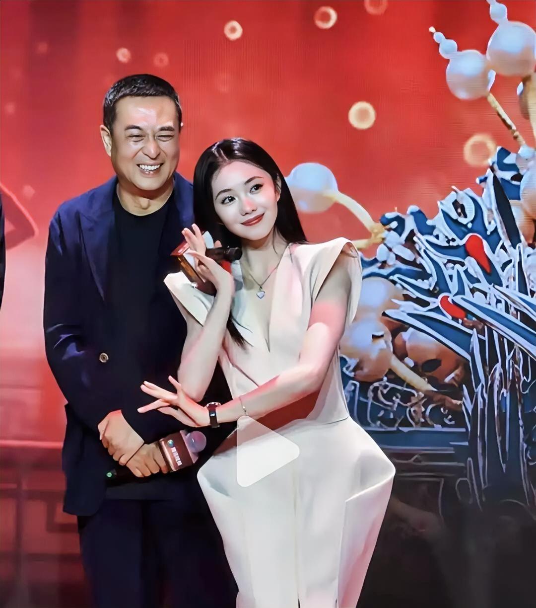 🎬电视剧《主角》（2026）监制：张艺谋；艺术总监：张嘉益；导演：李