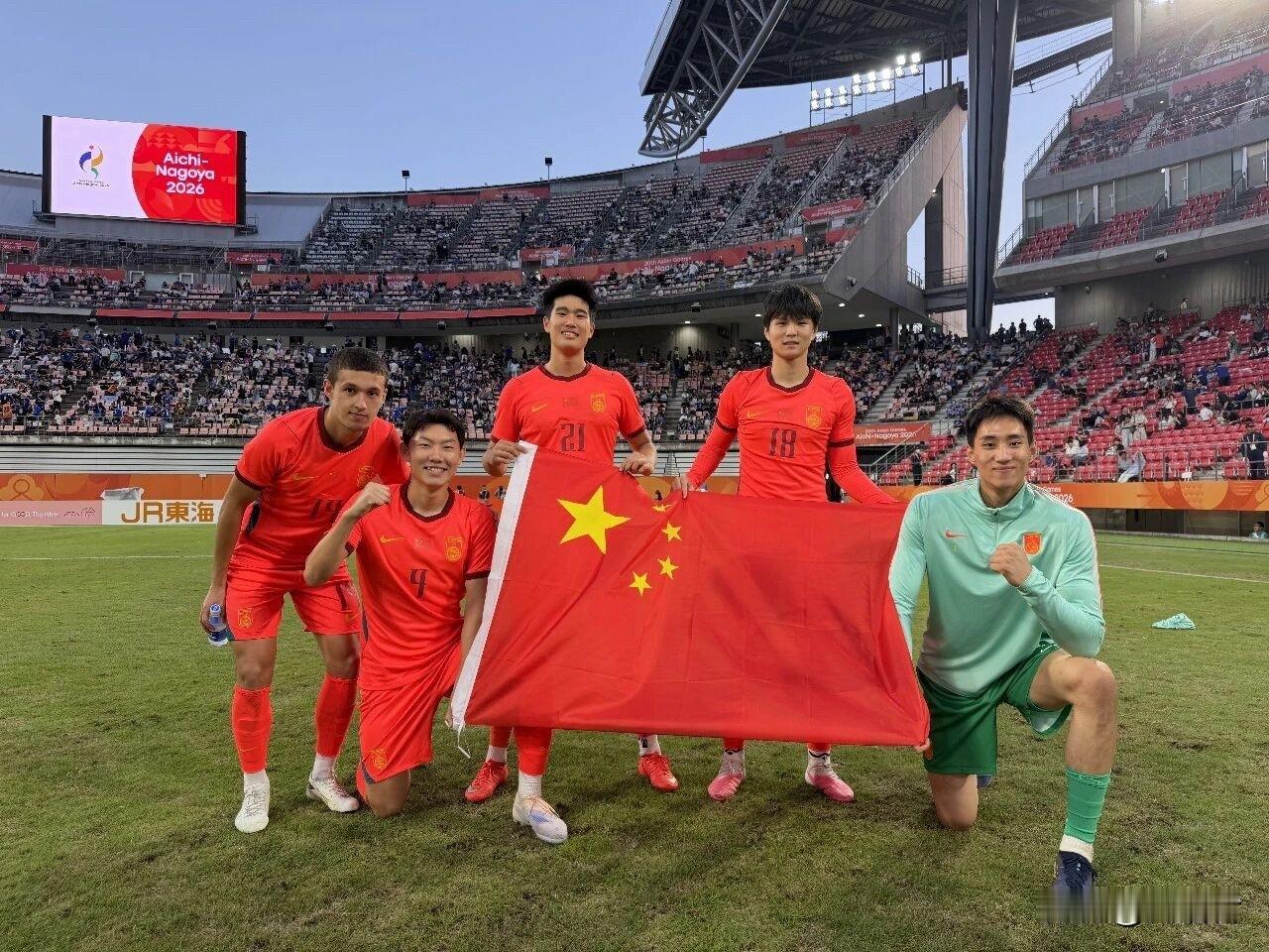 这几位小将在山东基本没什么机会出场，什么原因？是人才过剩吗？依木兰这么好的中场球