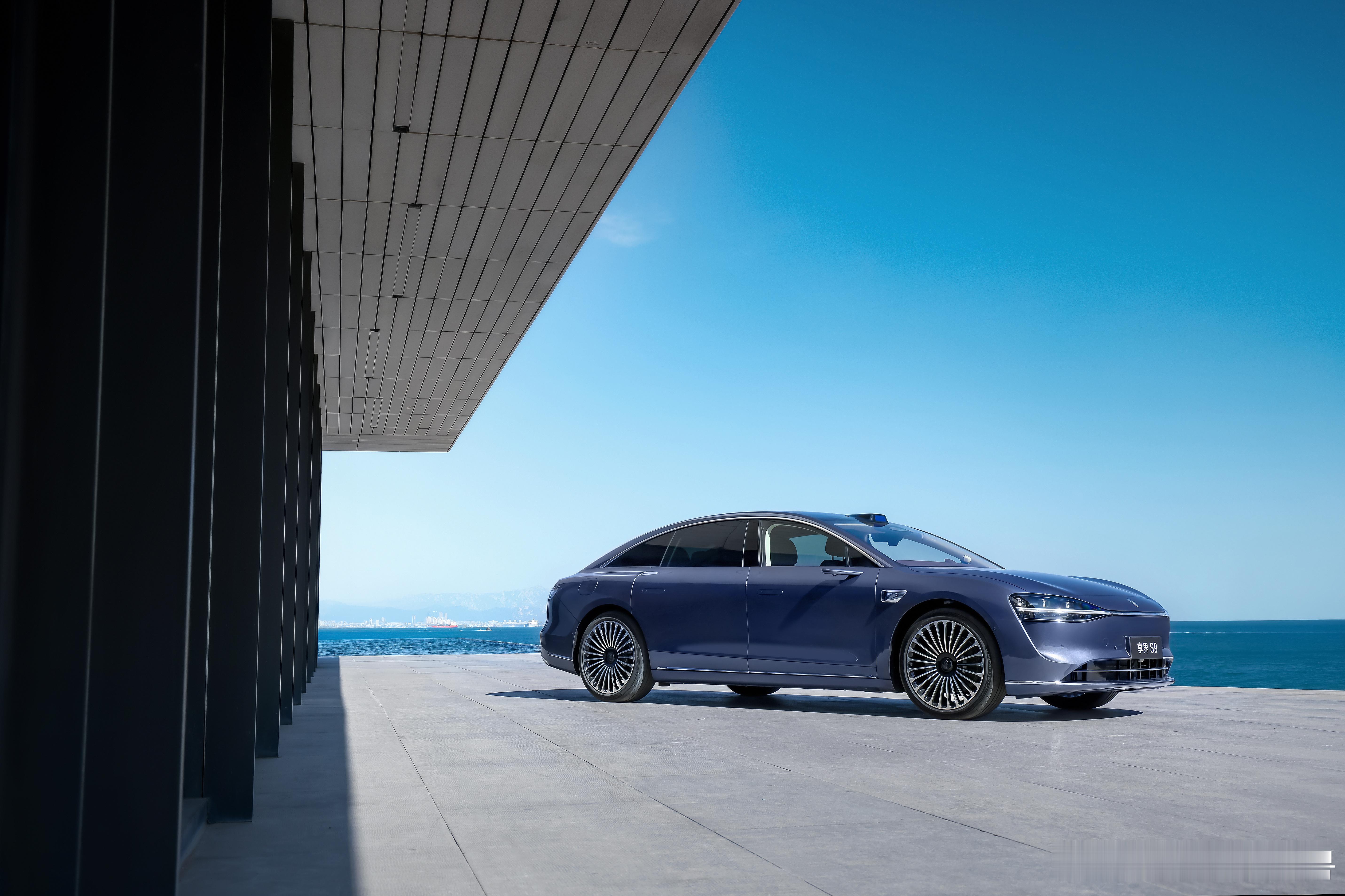 余承东曝新款享界S9将11月上市本颜值党看到新款享界S9的外观真的惊艳到了，确