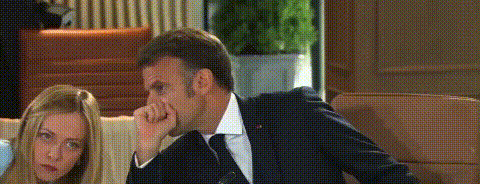 标题：G7峰会又现白眼，背后故事引人猜G7峰会又出事啦！