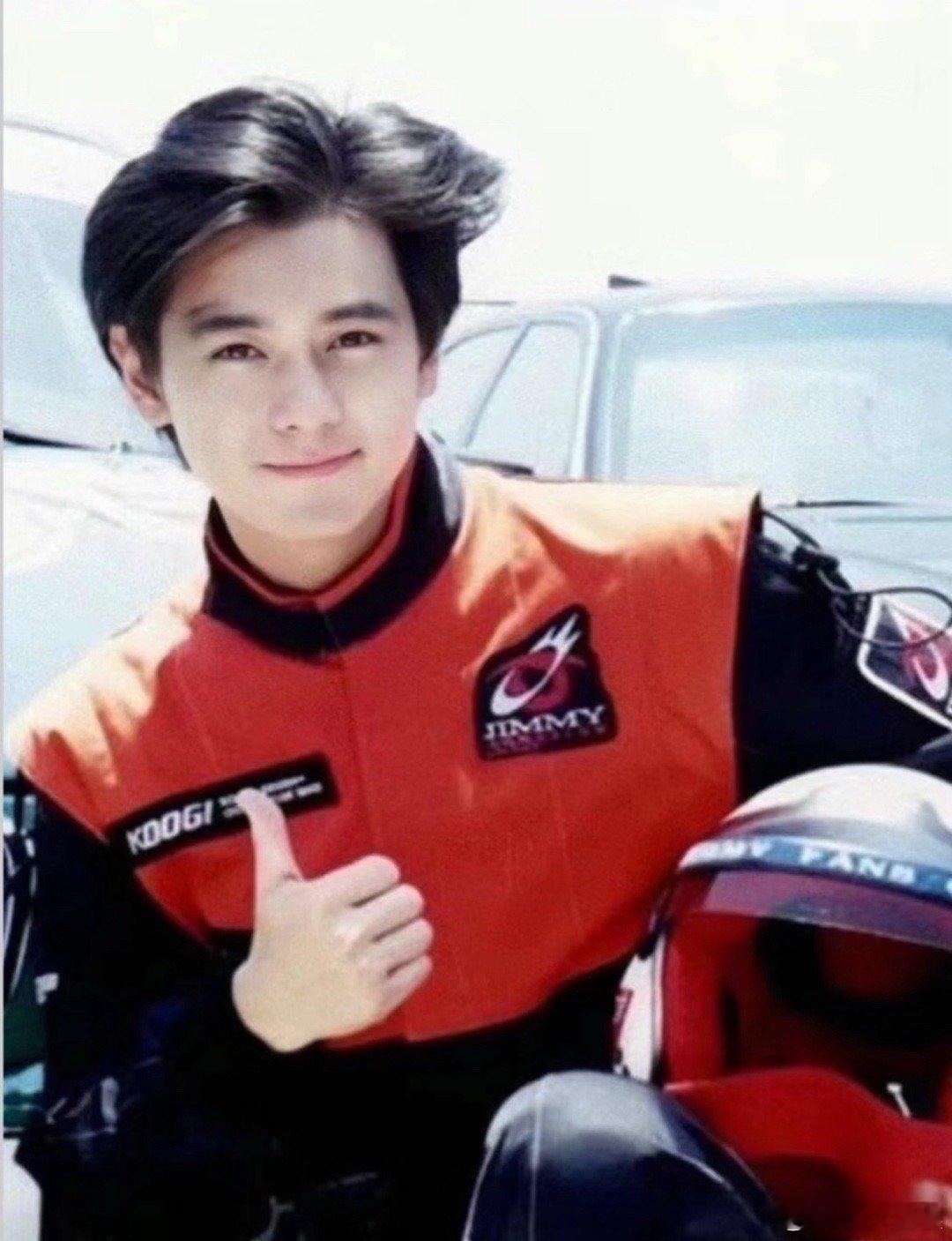 陈若仪被指责长得丑没才能只能说还是年轻时候的林志颖长的太帅了，很多人觉得陈若仪配