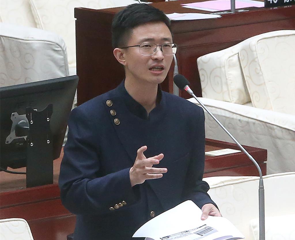 殷玮声量飙引热议侯汉廷2关键力挺：证明蒋万安识人之明台北市长选情白热化，近期