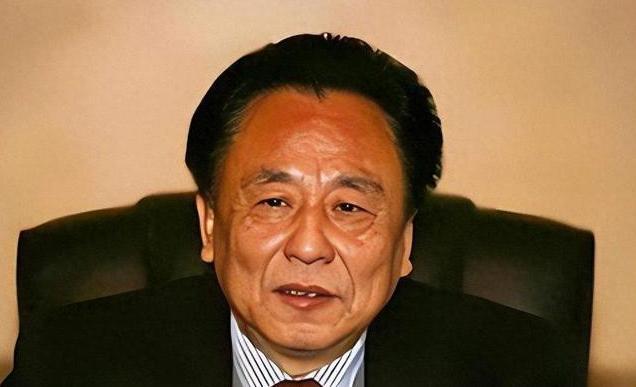 包养10位情妇，睡觉靠翻牌，生下11个私生子，75岁仍在拼命生娃！湖南益阳