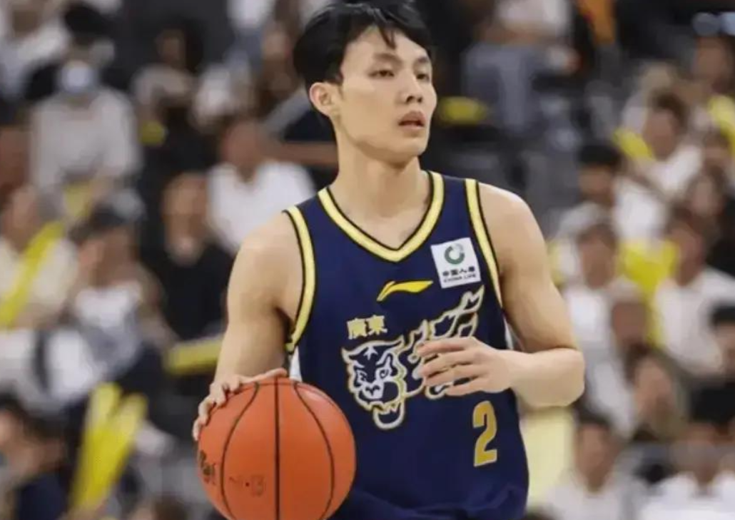 广东100-80大胜广厦，看看广东球员的数据和正负值，谁是球队赢球的头号功臣！