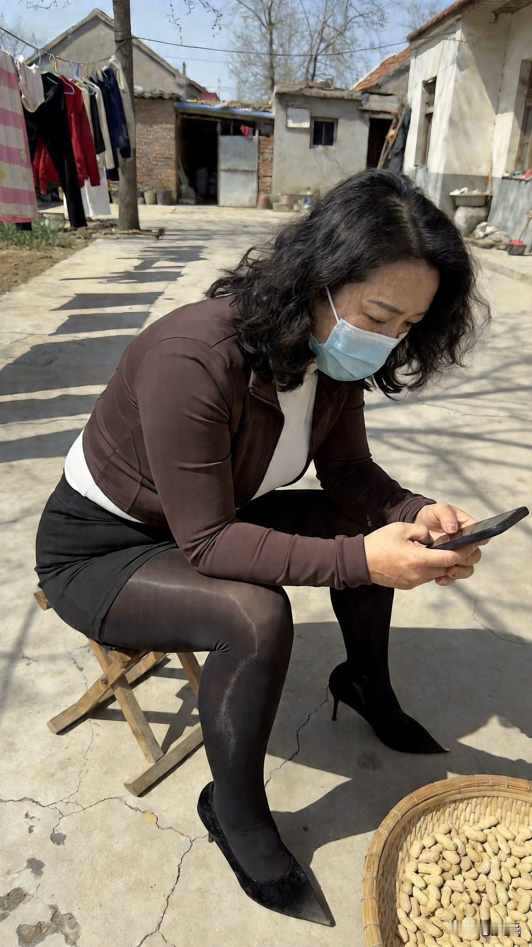 女人如何穿高跟鞋显得很洋气