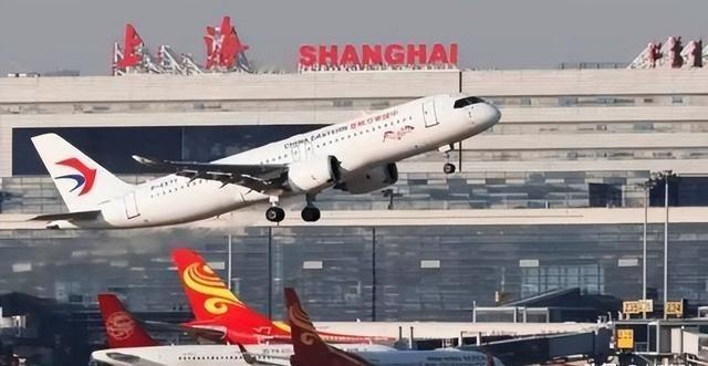 上升到人民战争了！日本民调67%支持高市，中国100%取消未来两周中日航班在中日