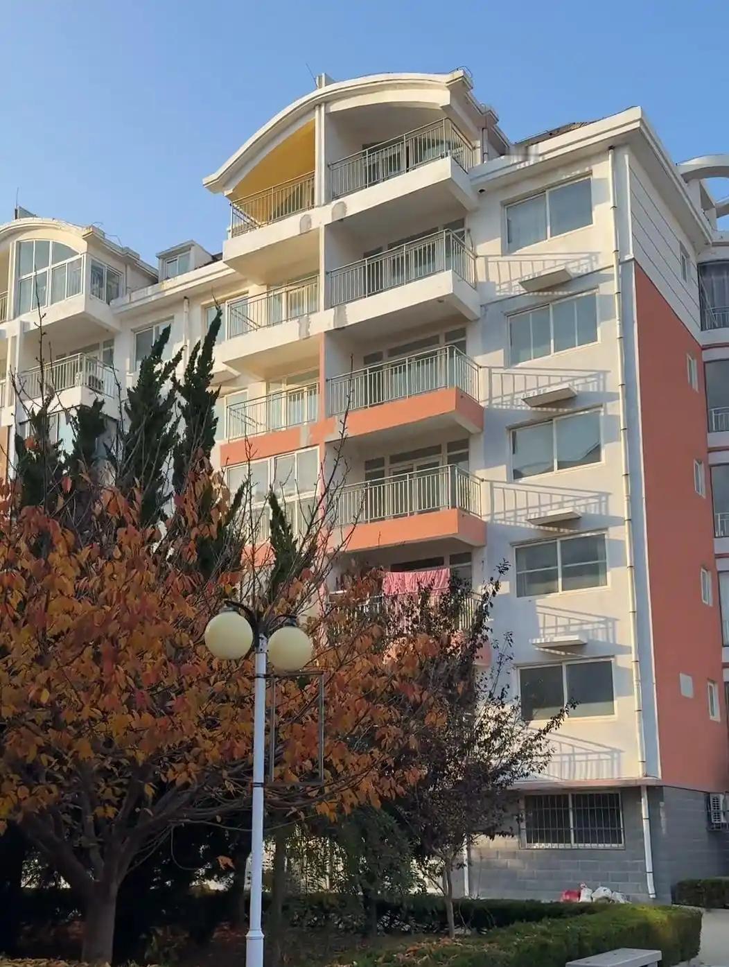 谁看了河南网友这波操作不眼红啊！8万块拿下乳山70平两室海景房，还顺利过户了，这