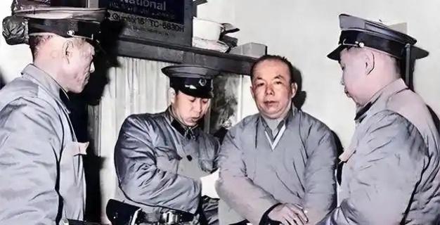 他在大陆潜伏36年，从未露出破绽，最终出卖他的竟是家里新买的电视机。上世纪的八零
