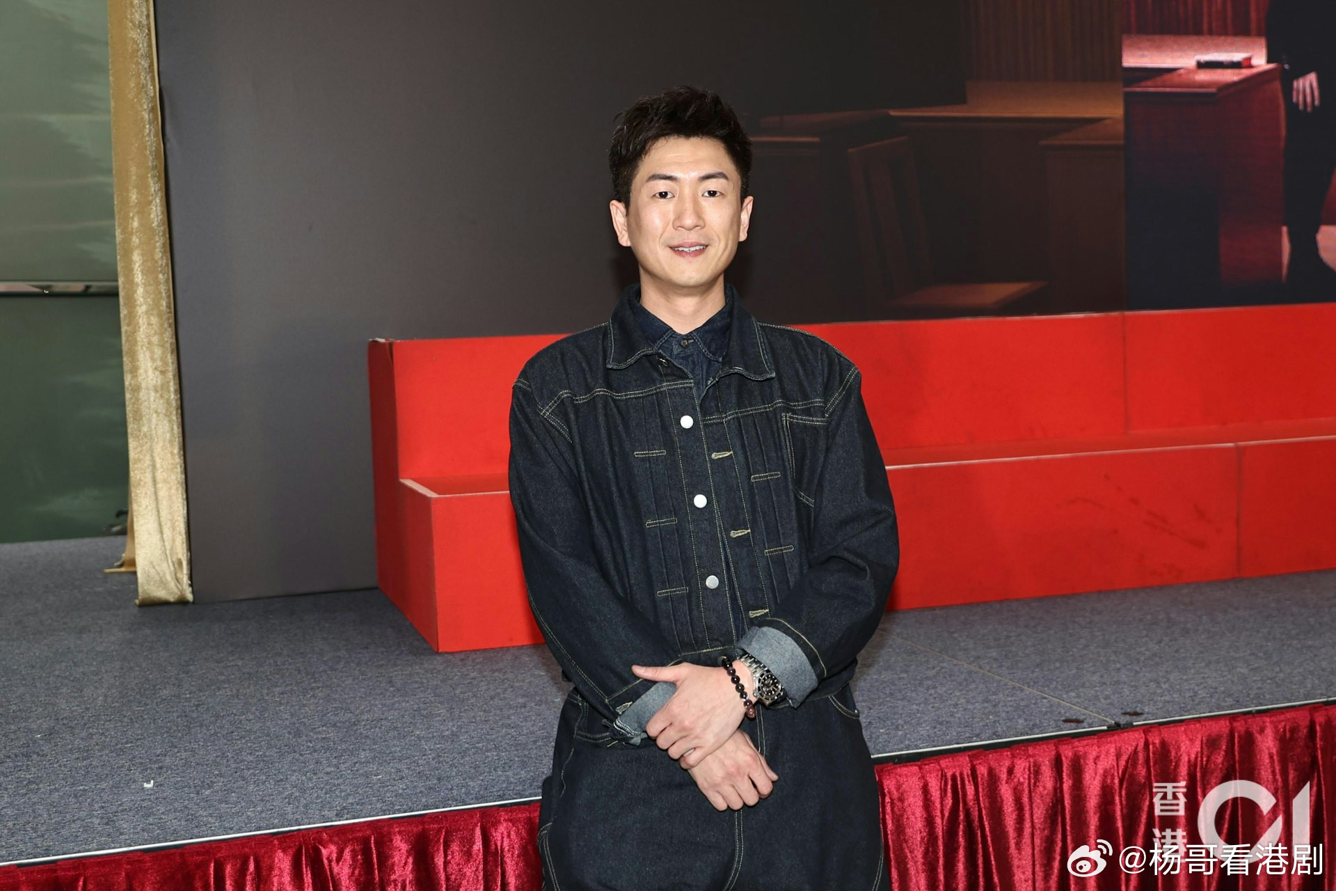 張曦雯爆拍親熱戲遇口臭男馬貫東成嫌疑人笑稱可直接同佢講.張曦雯（Kelly）形