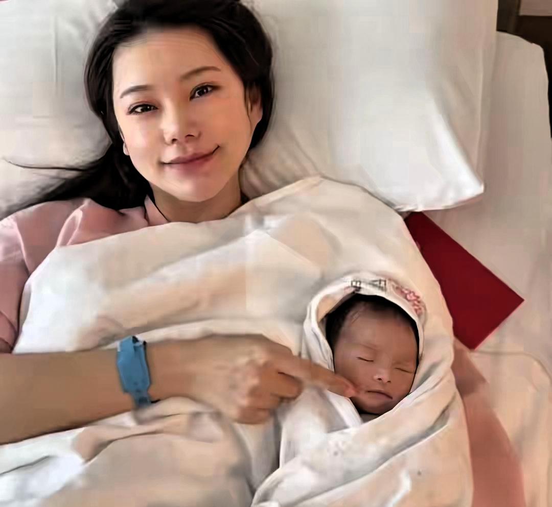 汪家两份喜悲，性格造就人生光景。汪小菲这人，他有两段情，生了娃，不一样，大家都