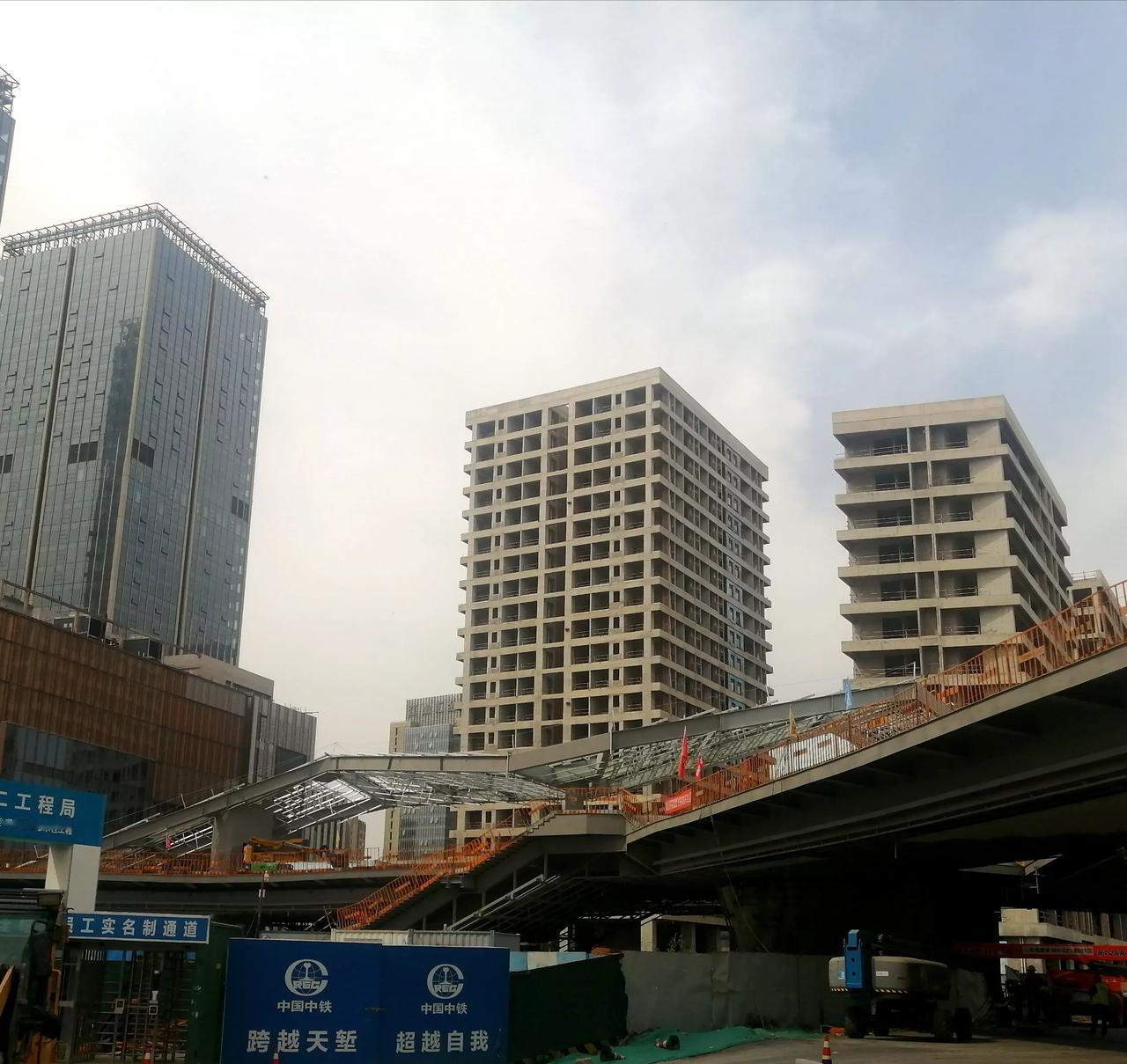 先睹为快，上元门观江平台由东大建筑研究所设计的南京上元门观江平台，是沿江滨水