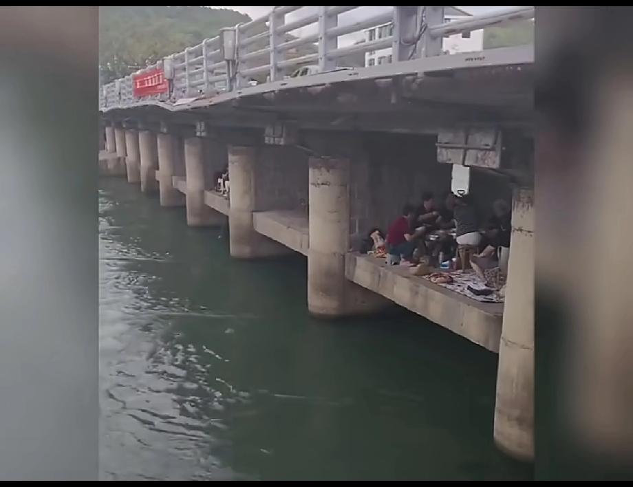 大家发现没有，其实挺多的工程刚开始建设和使用的时候，其实挺人性化的，但是一旦出事