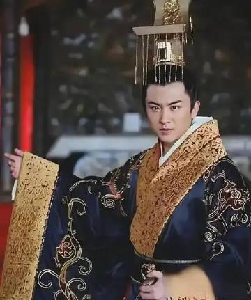 西汉最被低估的皇帝：本能阻止王莽篡位，却被人骂成昏君 公元8年12月