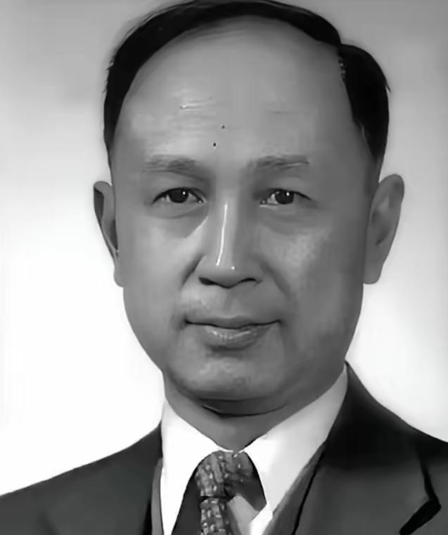 晚年，钱学森整天躺着，不爱说话，也不理人，家人以为他得了老年痴呆，谁知当医生问他