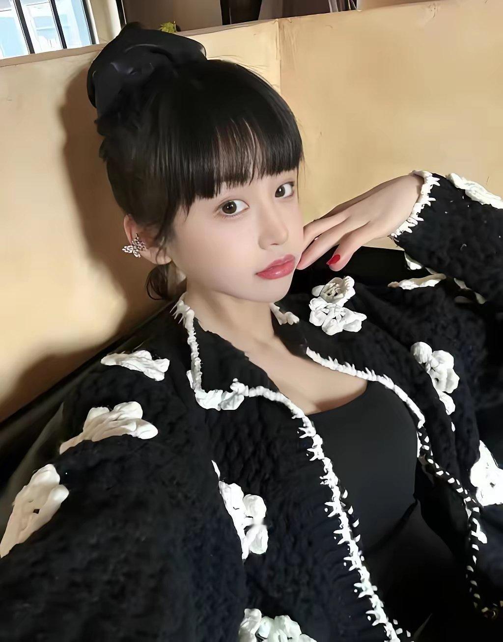 我严重怀疑，司晓迪这次爆顶流瓜，不是为了说真话，为了揭黑幕，而是实在兜不住自己的