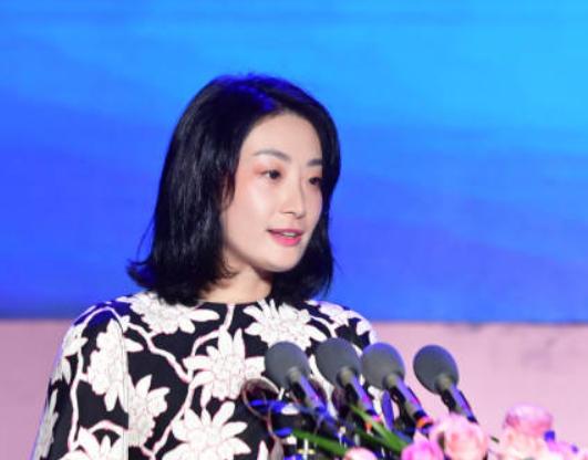 都2025年了还有人当圣母！宗馥莉最近又被人指责了这次是因为家里的事