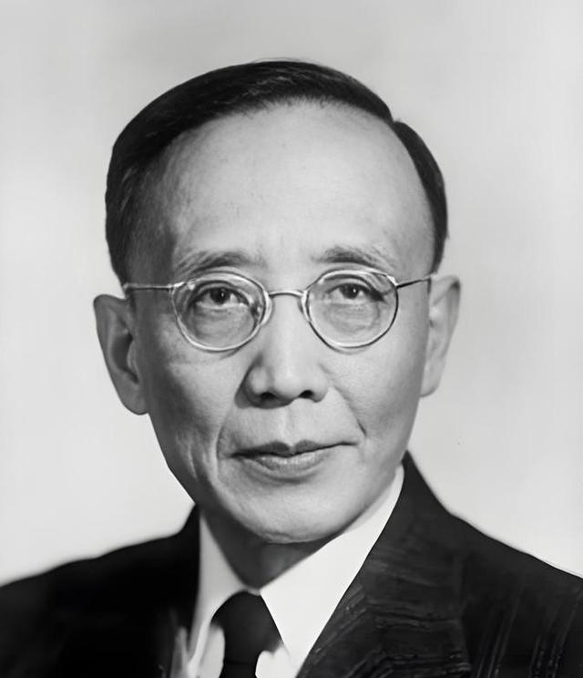 1978年，郭沫若因病去世不久，她的妻子于立群却突然选择自缢身亡，原来，她在整理