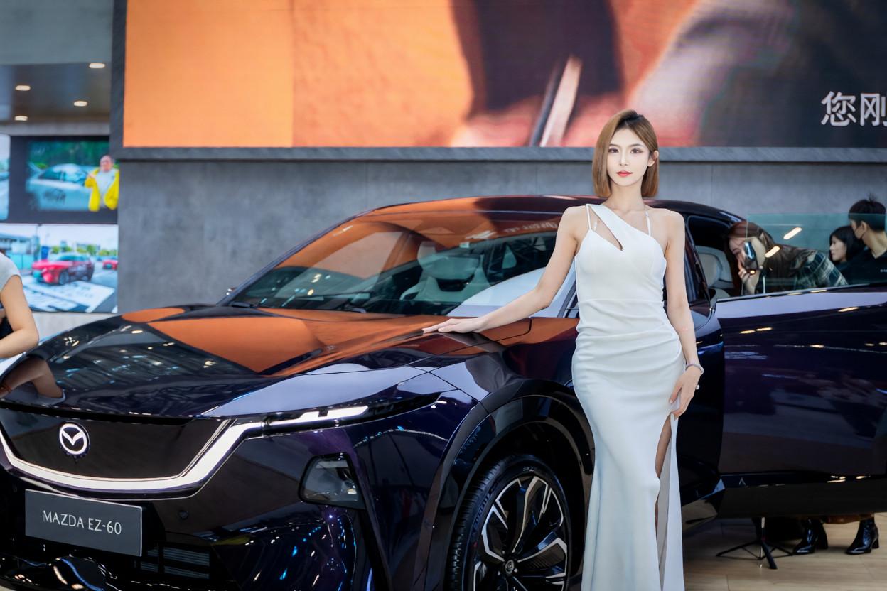 女人如何穿出含蓄的性感?