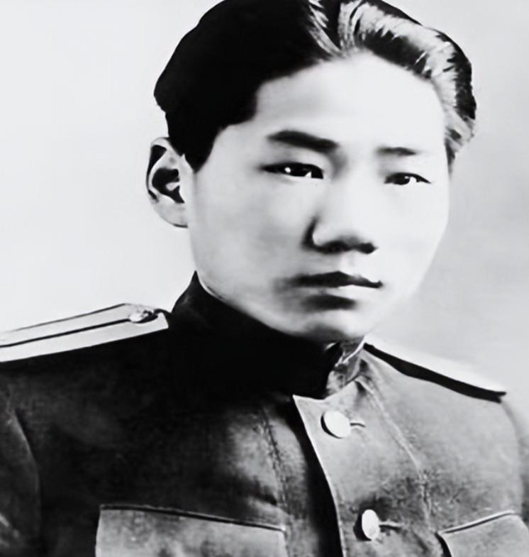 抗美援朝时期，蒋介石在台湾家里得到了毛岸英牺牲的消息，原本以为蒋介石会"幸灾乐