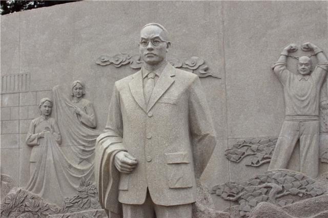 终于知道：这部剧为什么改名叫“沉默的荣耀”了……原来，吴石将军牺牲后，整整二十三