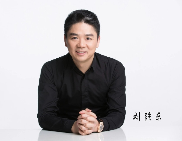 2016年，京东副总裁杜爽在央视采访刘强东时，对他说：“老板，我意外怀孕了，还没