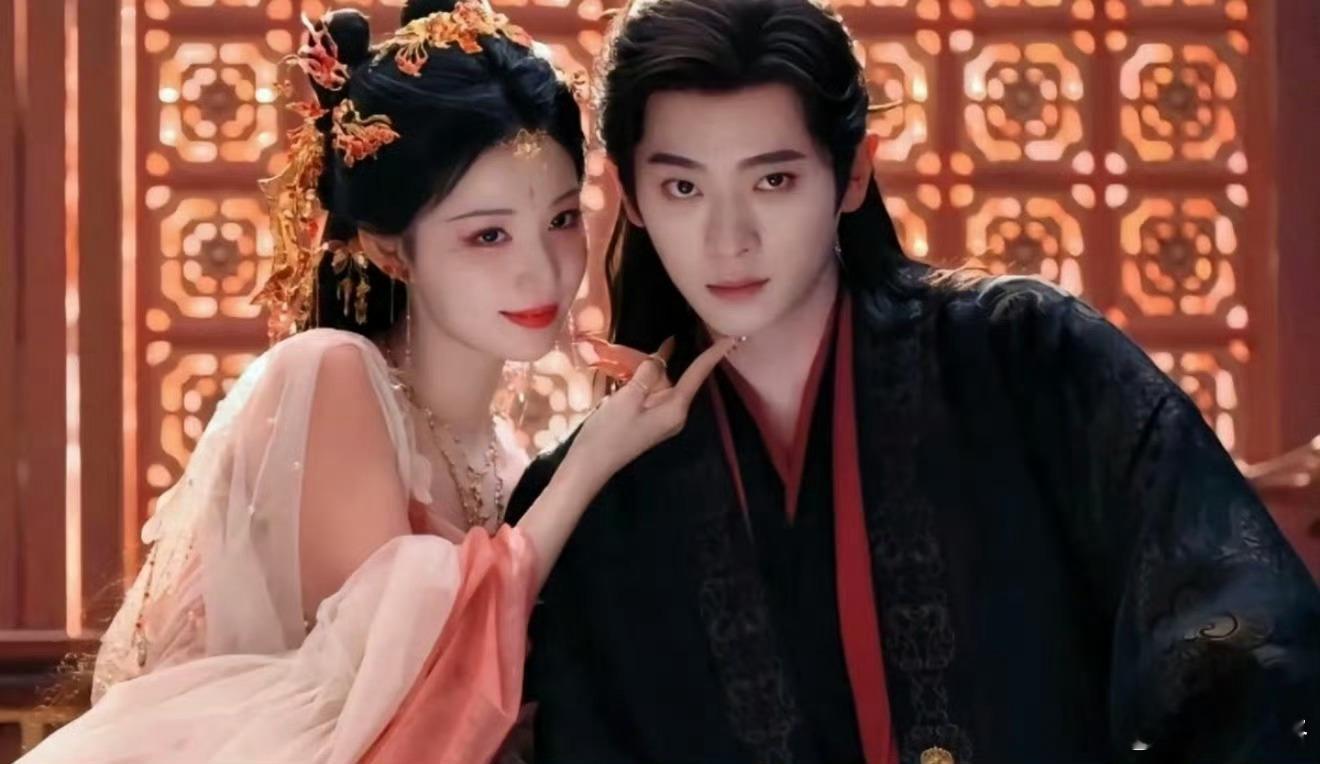 王楚然、丞磊新剧《成何体统》云合由8.2，一下子变成11.2，开播即爆，小成本