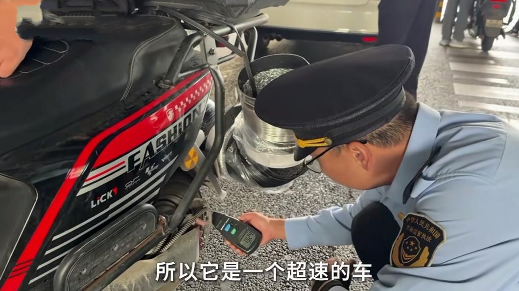 北京严查改装电动车，门店慌了！北京街头正严打“问题电动车”！那些被改成“变
