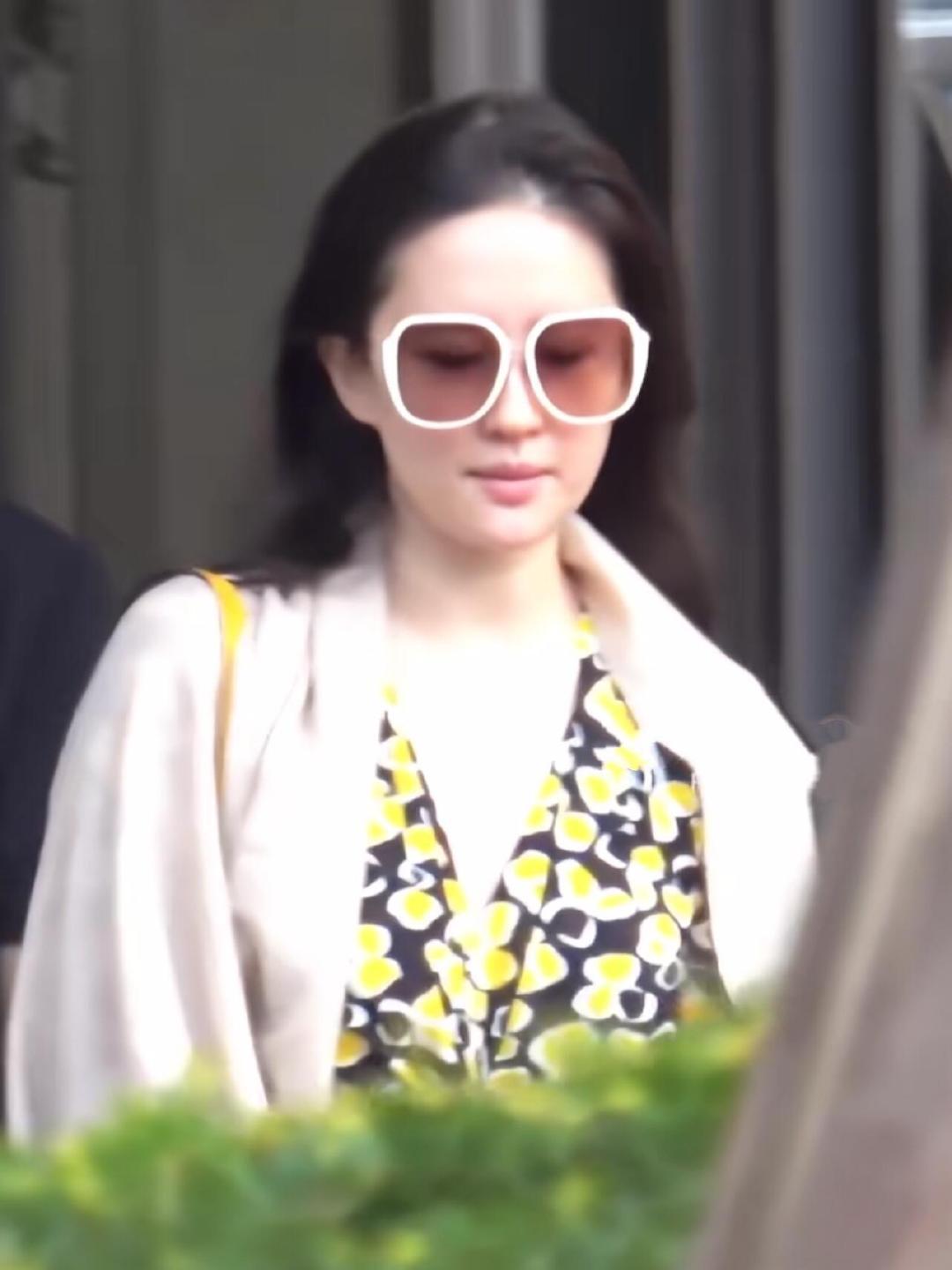 刘亦菲38岁素颜状态刘亦菲就是越素越迷人啊，由内而外散发着健康的美丽气