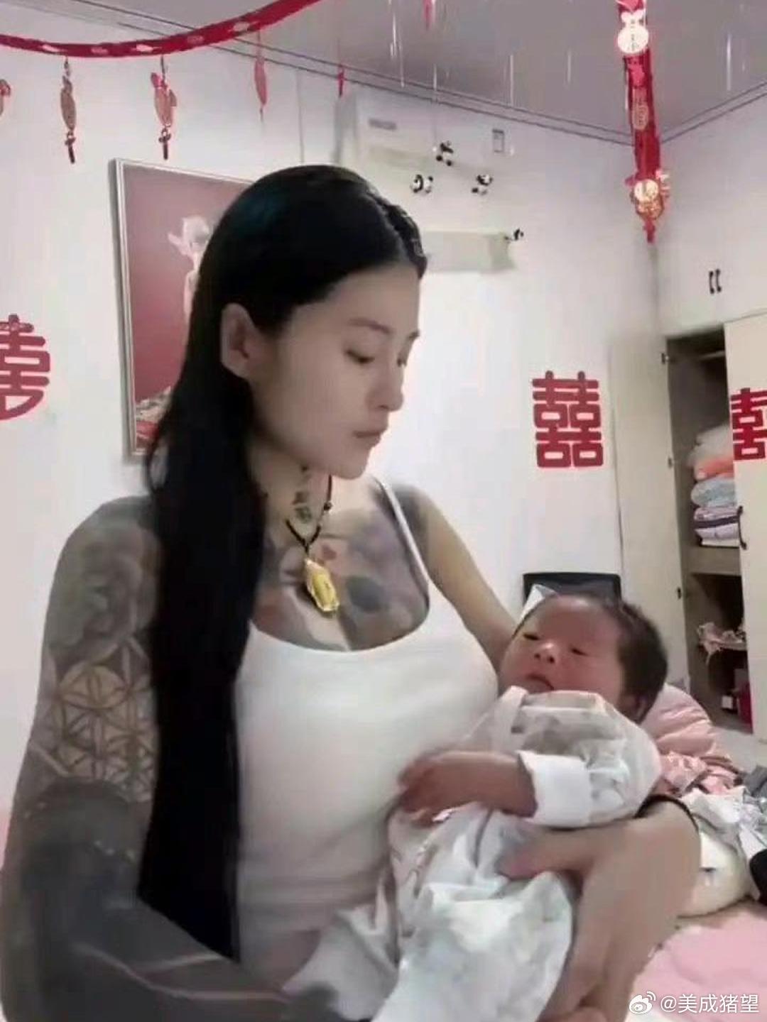 这个小孩遇上天崩开局了吧