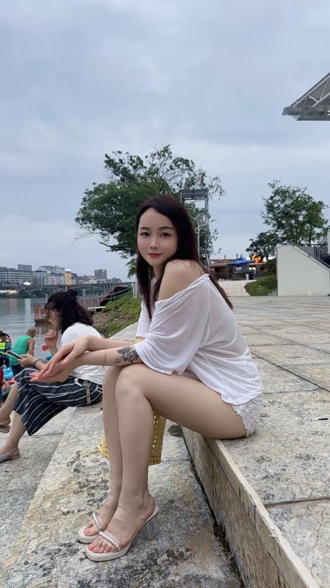 要不要一起去旅游呀
