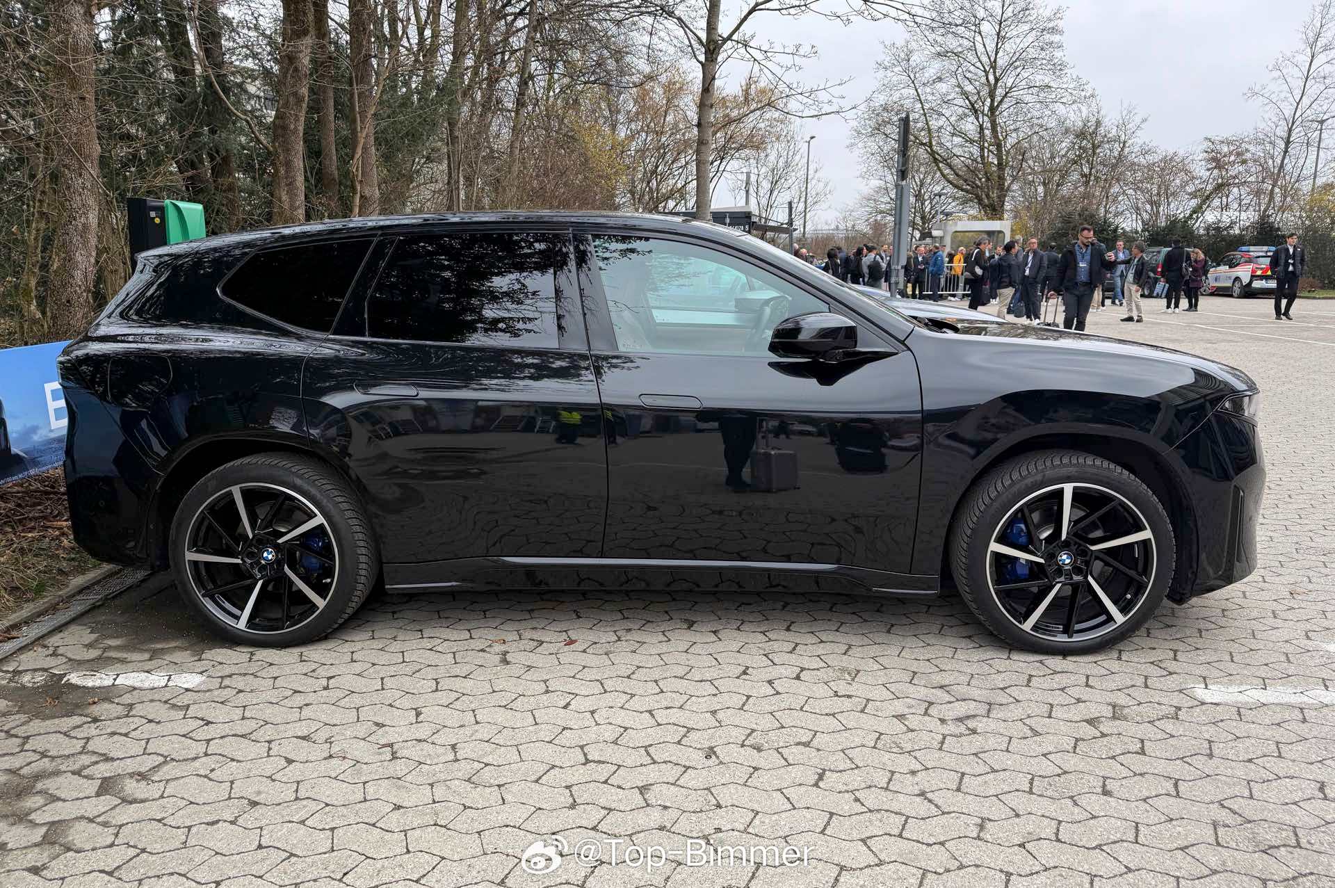 如果你不知道选啥，就选宝石青但...国内不提供，嘿嘿嘿