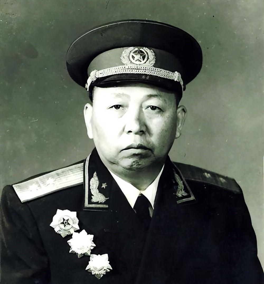开国中将一生救人无数，按照周总理指示救一人，当了军委主席“1967年6月，湖南