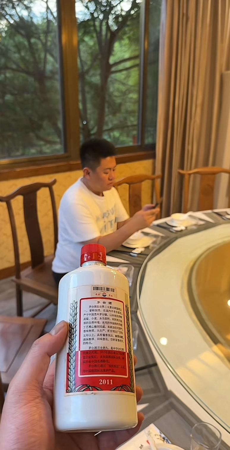西安小松哥，今天发誓不喝茅台酒了，现在的他非常抵触喝茅台，其实原因很简单，现如今