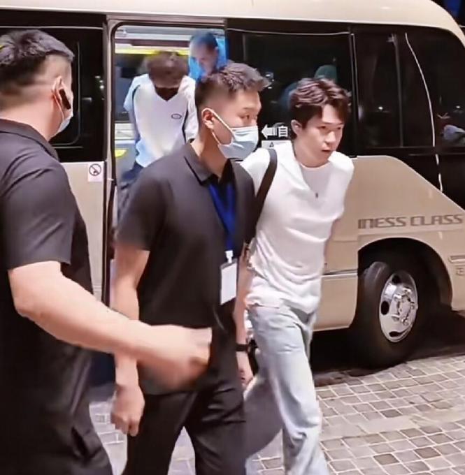 乒超联赛明天开打，王楚钦已经赶到，问题来了，山东魏桥谁打男双？去年乒超联赛，